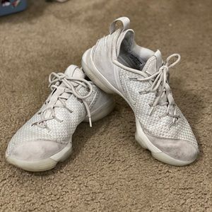 Nike LeBron XIV Low Ivory Sz 10